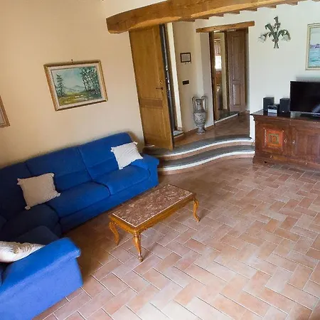 San Benigno Sleeps 14 Pool Wifi Chioano